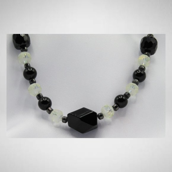 BLACK & FROSTED CLEAR Beaded Jewelry Set - Picture 3 of 5